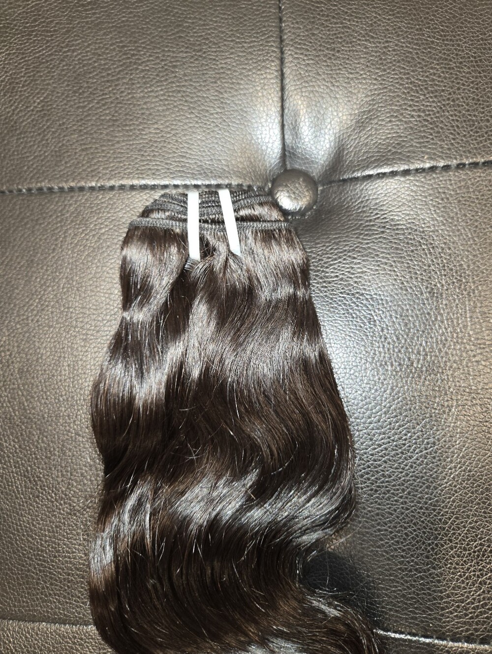 18" Virgin Maylaysian Body Wave Weft Bundle - Picture 2 of 2